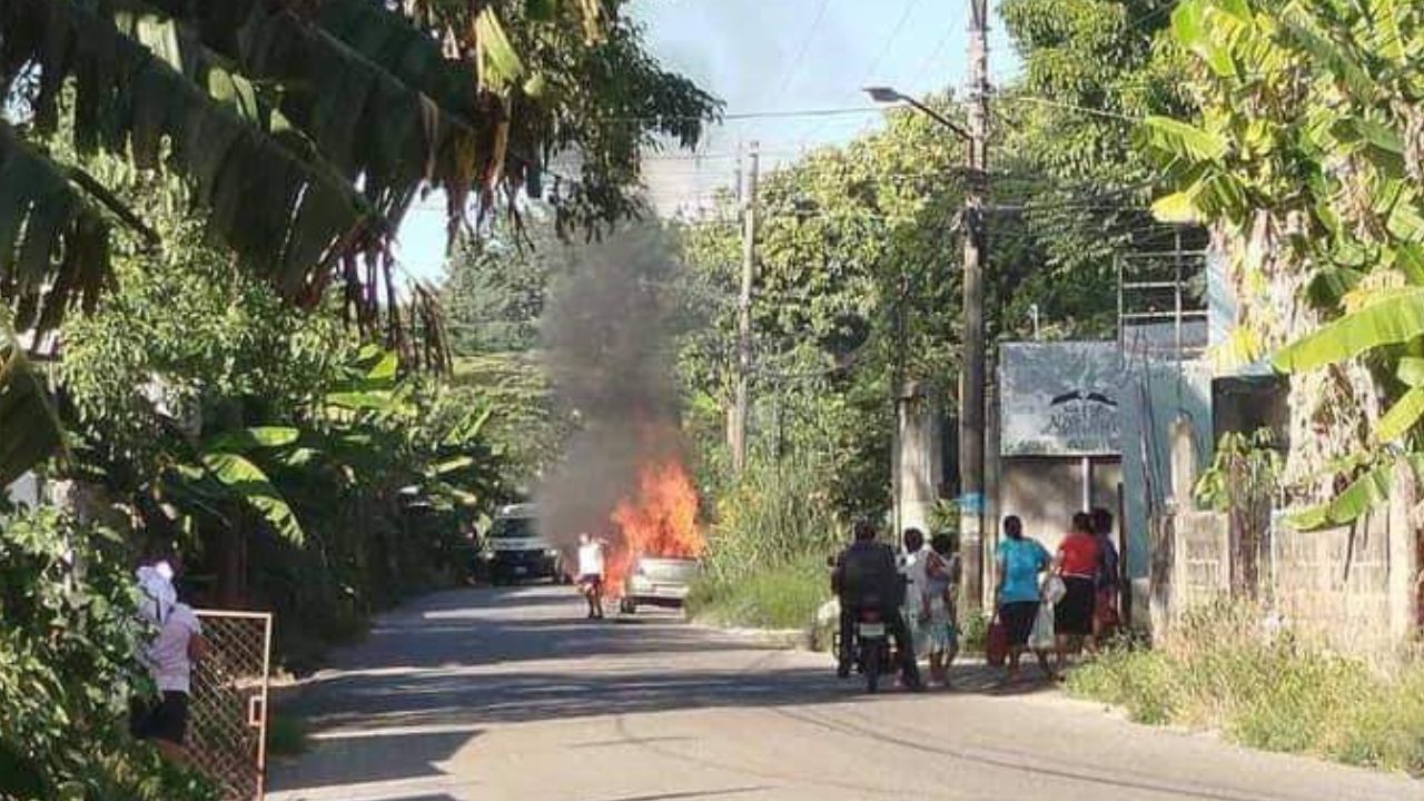 Fuerte choque en carriles centrales de Circuito Interior