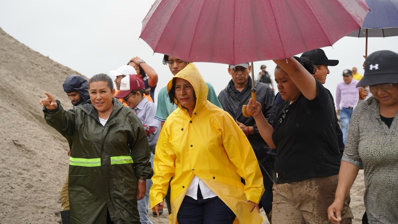 Abelina López lidera operativos de rescate tras inundaciones por el huracán John en Acapulco