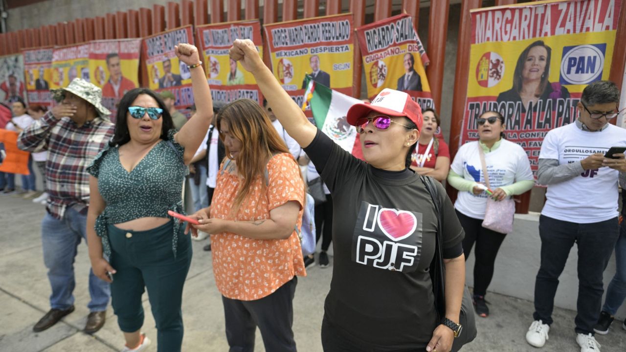 Diputados cancelan sesión este martes por manifestaciones en San Lázaro