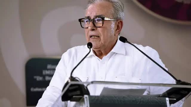 ROCHA MANTIENE SU CARGO A PESAR DE PROTESTAS POR LA VIOLENCIA EN SINALOA