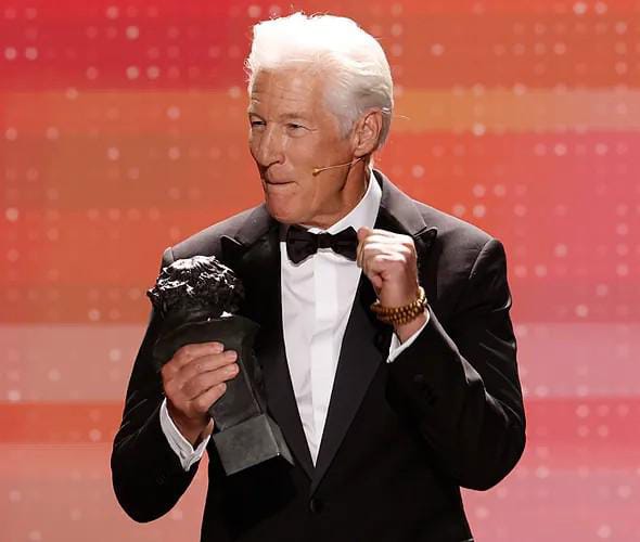 RICHARD GERE CRITICA A TRUMP Y LLAMA A LA UNIDAD EN LOS GOYA 2025