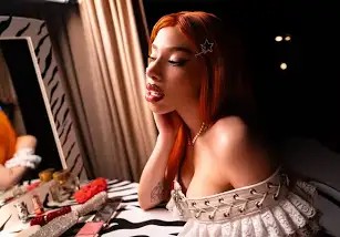 YERI MUA LANZA ESTE VIERNES SU TEMA EXPLOSIVO “YA Cg CON OTRO”