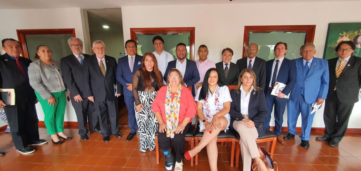 EMBAJADORES LLEGAN A MICHOACAN PARA MEJORAR COMERCIO Y TURISMO