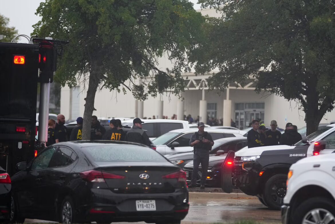 Ataque a oficina de ICE en Dallas deja al menos 2 muertos