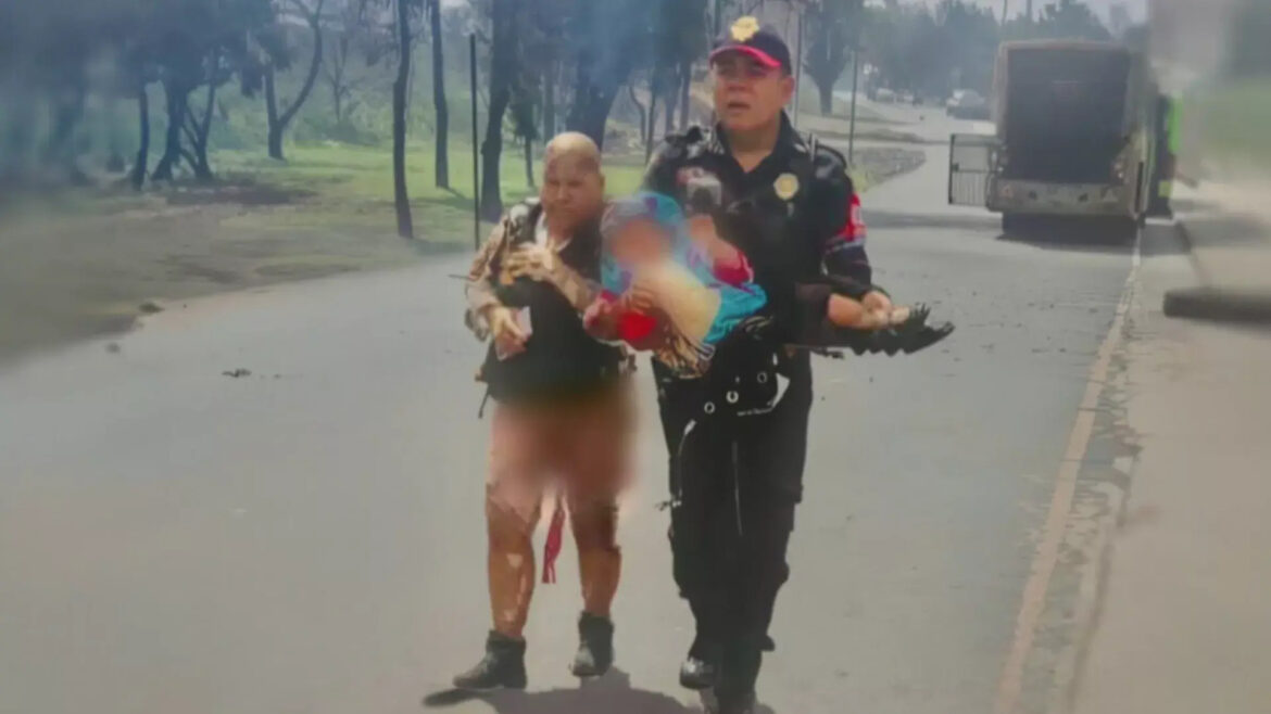 Historias del Puente de la Concordia: la abuela que cubrió a su nieta, el policía que la cargó y la cadena de ayuda tras la explosión