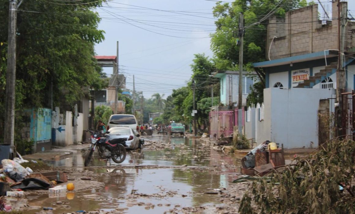 Álamo Veracruz, a más de 72 horas de caos por inundaciones