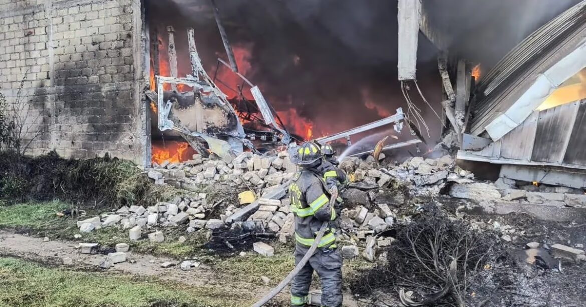 Tragedia aérea en el Estado de México: se desploma jet privado y deja 10 muertos