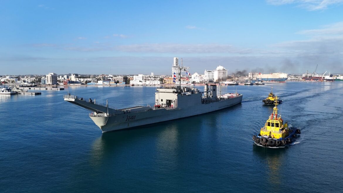 México envía dos buques de la Armada con más de 800 toneladas de ayuda humanitaria a Cuba