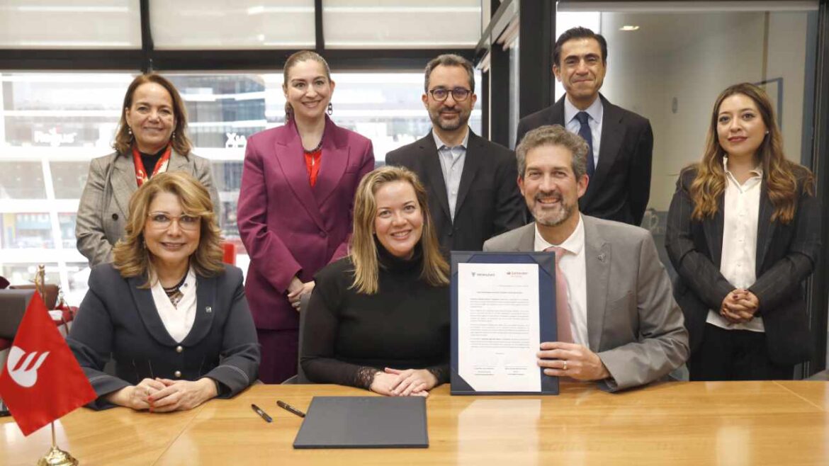 Fundación Santander México y Tecmilenio otorgarán 400 becas a jóvenes para acreditar el bachillerato en seis meses