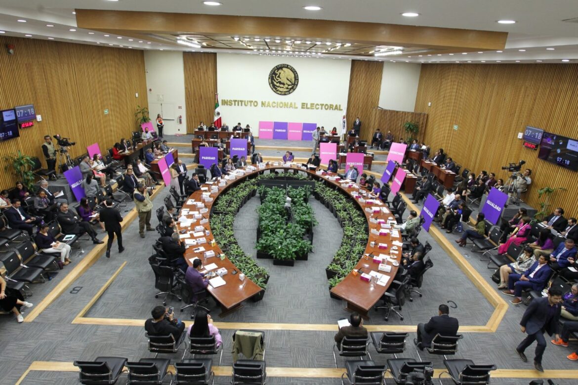 Aprueba Cámara de Diputados convocatoria para renovar tres consejeros del INE