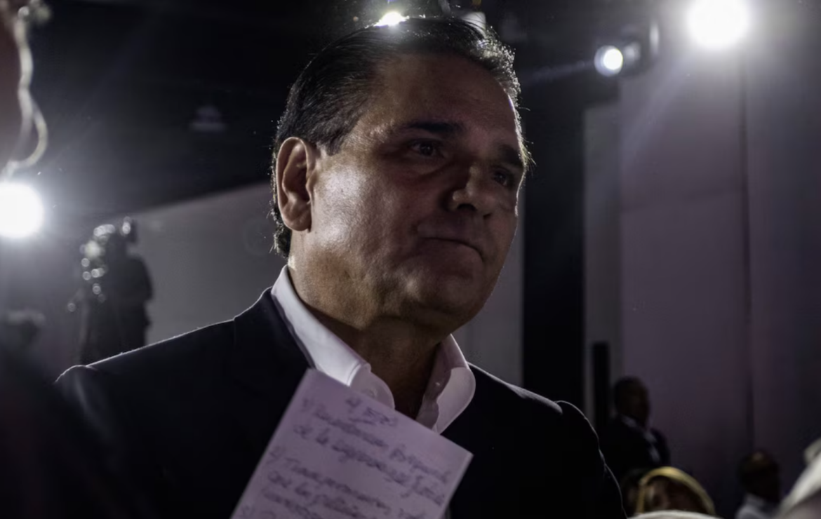 Giran 16 órdenes de aprehensión contra Silvano Aureoles y exfuncionarios por operativo en Arantepacua