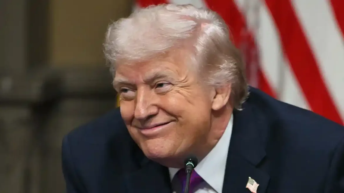 Trump integra a Zuckerberg y magnates de Silicon Valley en consejo tecnológico; Melania presenta androide en Casa Blanca