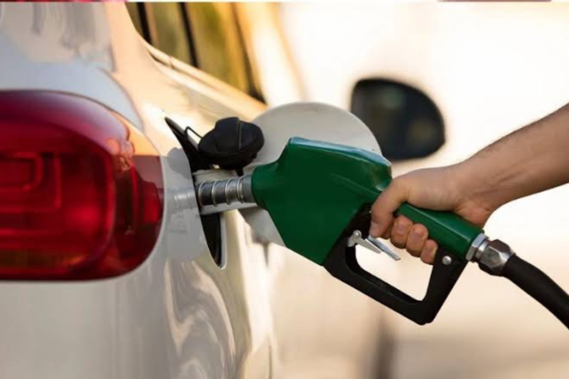 Gasolina Premium y Diésel suben hasta 2.20 pesos por litro a partir del lunes en México