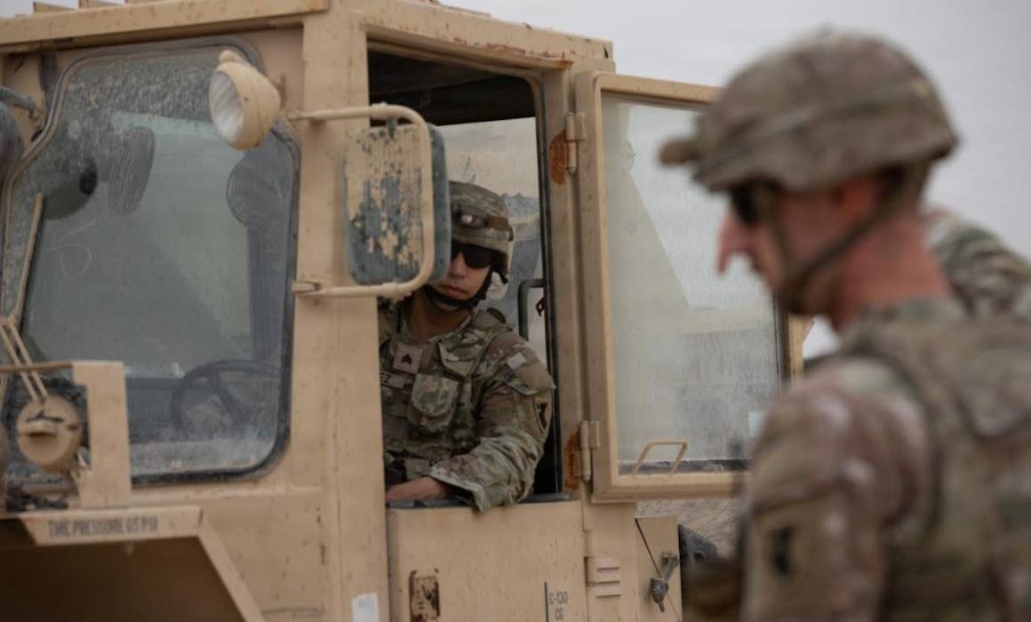 Irán ataca Dimona y Arad; Trump lanza ultimátum sobre Estrecho de Ormuz