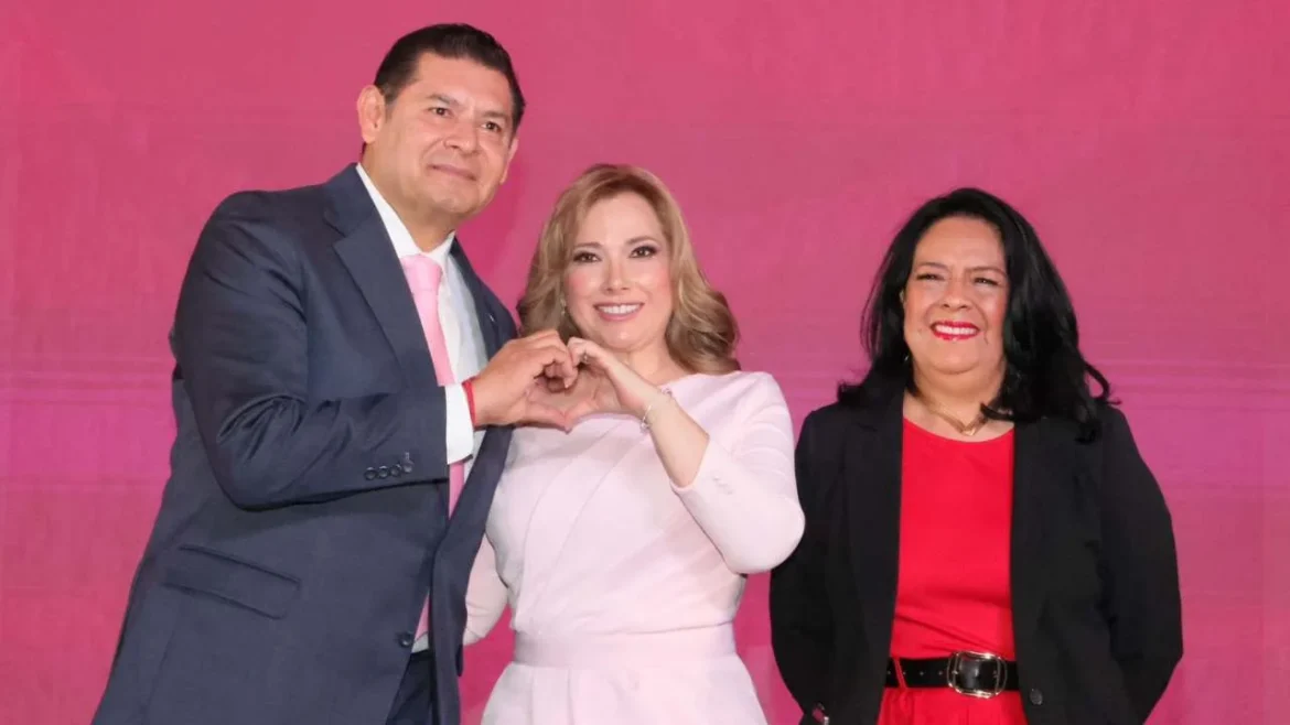 Presenta Ceci Arellano primer informe del SEDIF Puebla; CEPOSAMI suma 5 mil atenciones