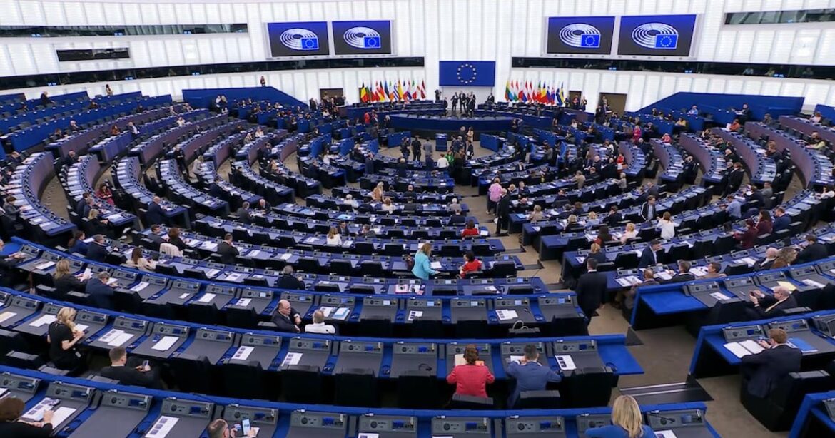 Parlamento Europeo aprueba endurecimiento de políticas de retorno migratorio