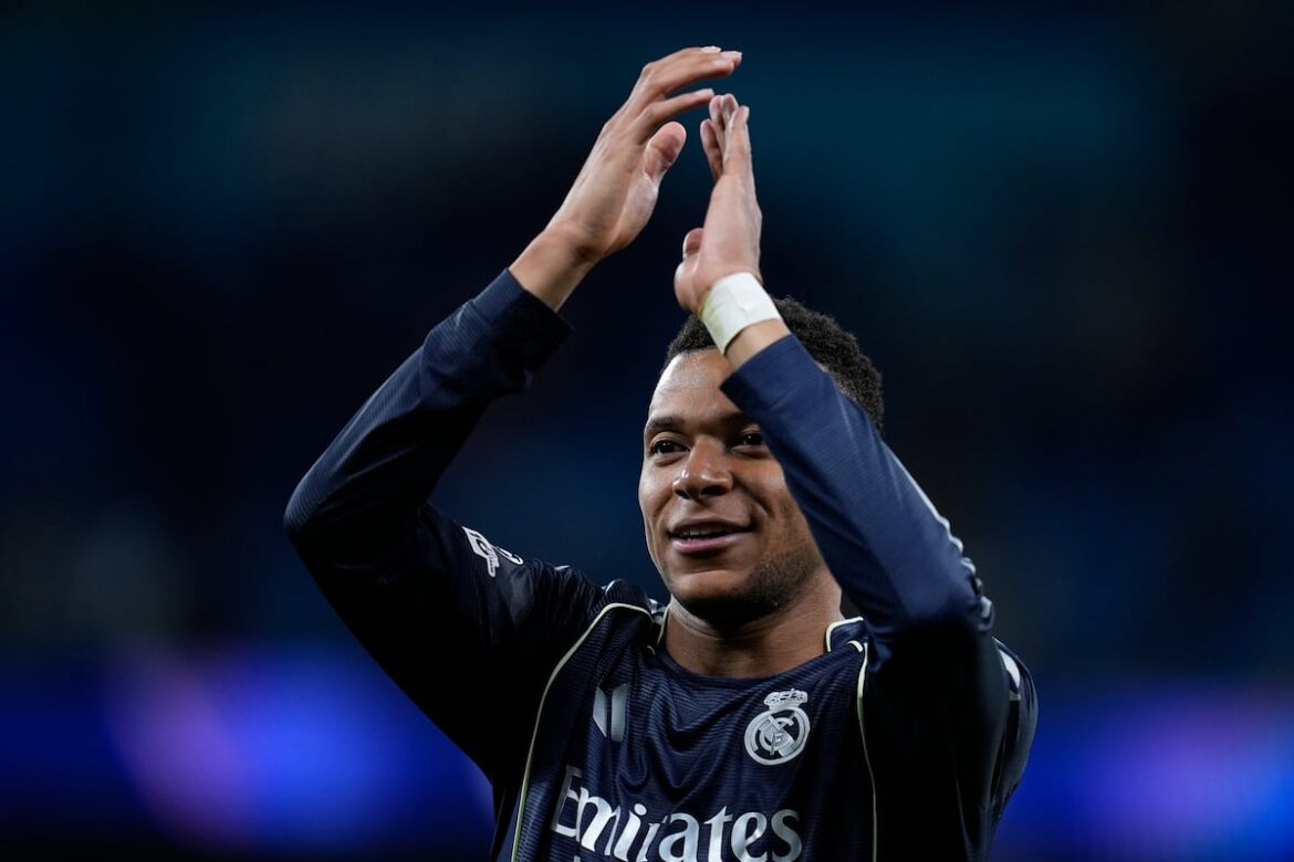 Mbappé desmiente error médico del Real Madrid tras reporte sobre examen de rodilla equivocada