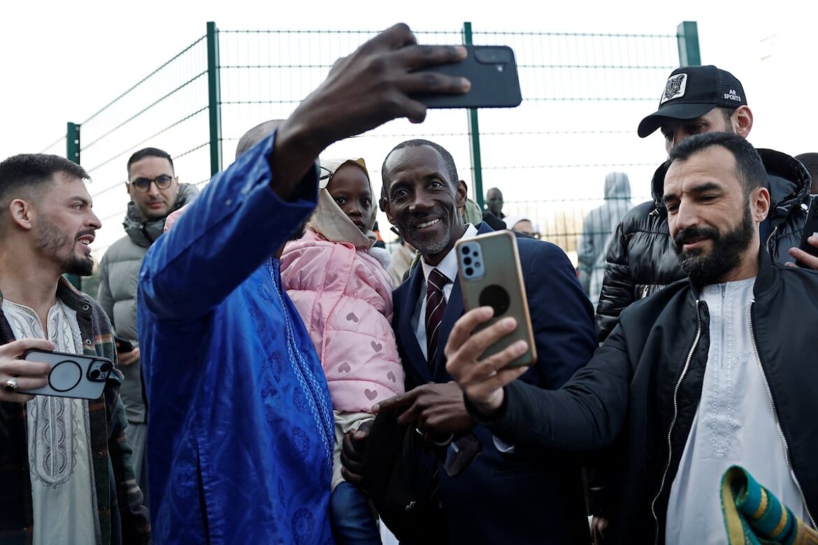 La izquierda retiene alcaldías clave en Francia tras elecciones municipales con baja participación