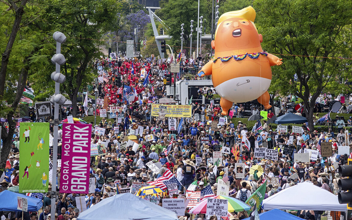 Aristegui analiza protestas masivas en EU, riesgo comercial con China y debate electoral