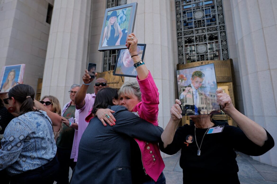 Jurado declara negligentes a Meta y YouTube por generar adicción en menores