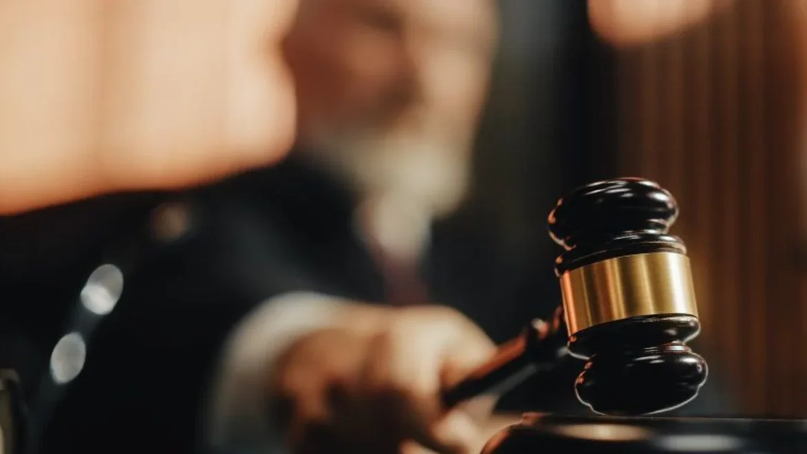 Sentencian a 60 años de prisión a exservidor educativo por cinco violaciones en Ciudad de México