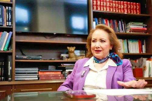 Ministra Esquivel propone ajustes a la reforma judicial, mientras estudio revela alto costo del INE