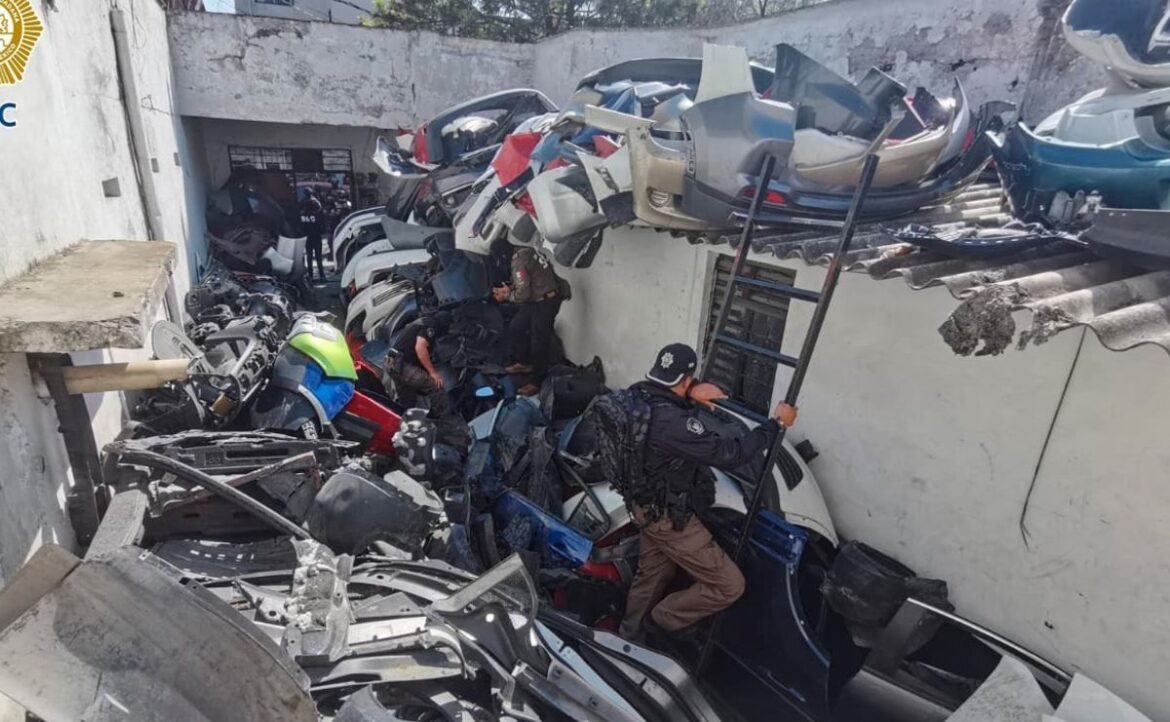 Aseguran ocho toneladas de autopartes y detienen a cinco hombres en CDMX
