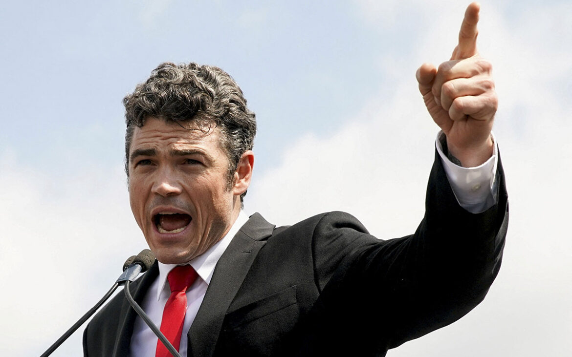 Renuncia director antiterrorista EU por guerra en Irán