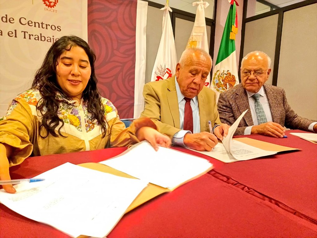 SEP e Injuve CDMX firman acuerdo para ampliar capacitación laboral a jóvenes