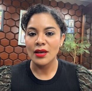 Montserrat Caballero anuncia su salida de Morena; deja entrever participación en 2027