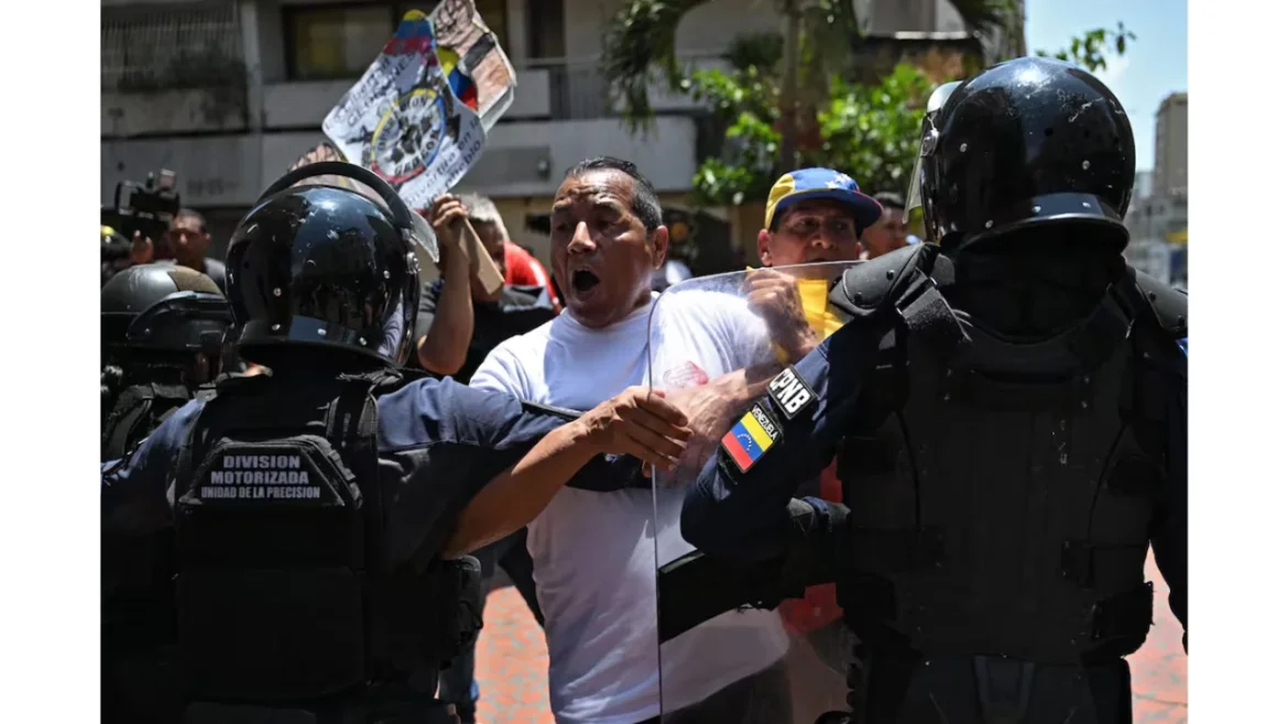 Designan a Larry Devoe como fiscal general en Venezuela mientras represión salienta crisis económica