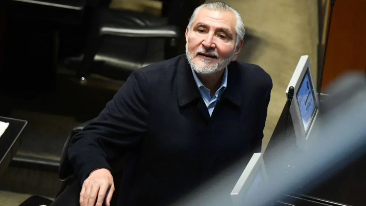 Denuncian uso partidista de foros en CDMX; INE rechaza retirar promocionales del PRI y Sheinbaum deja a autoridades definir incidente en Senado