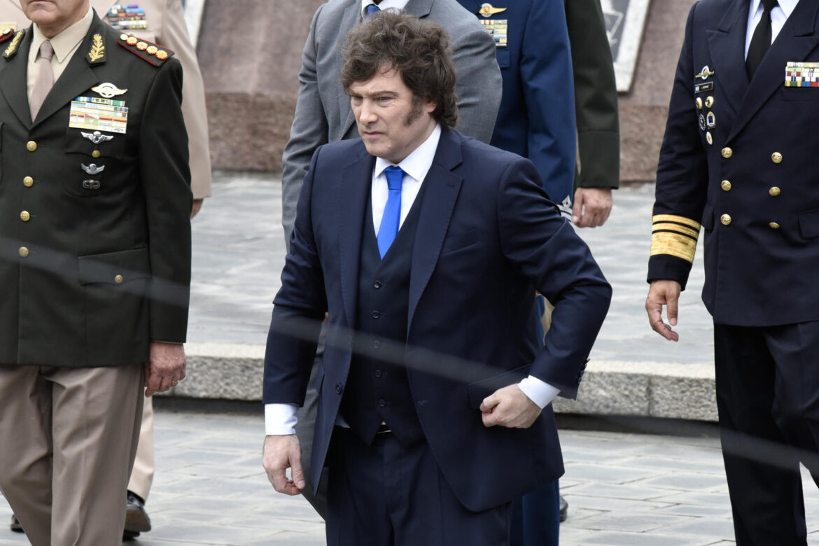 Elecciones en Perú muestran fragmentación extrema e incertidumbre a una semana de los comicios