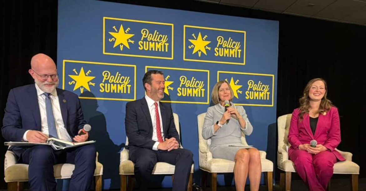 Empresarios urgen priorizar genéricos y reforzar integración en revisión del T-MEC