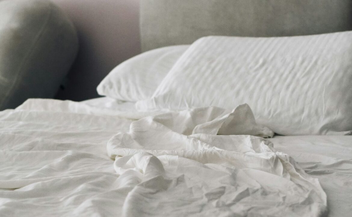 Senado francés aprueba eliminar el ‘deber conyugal’ del Código Civil