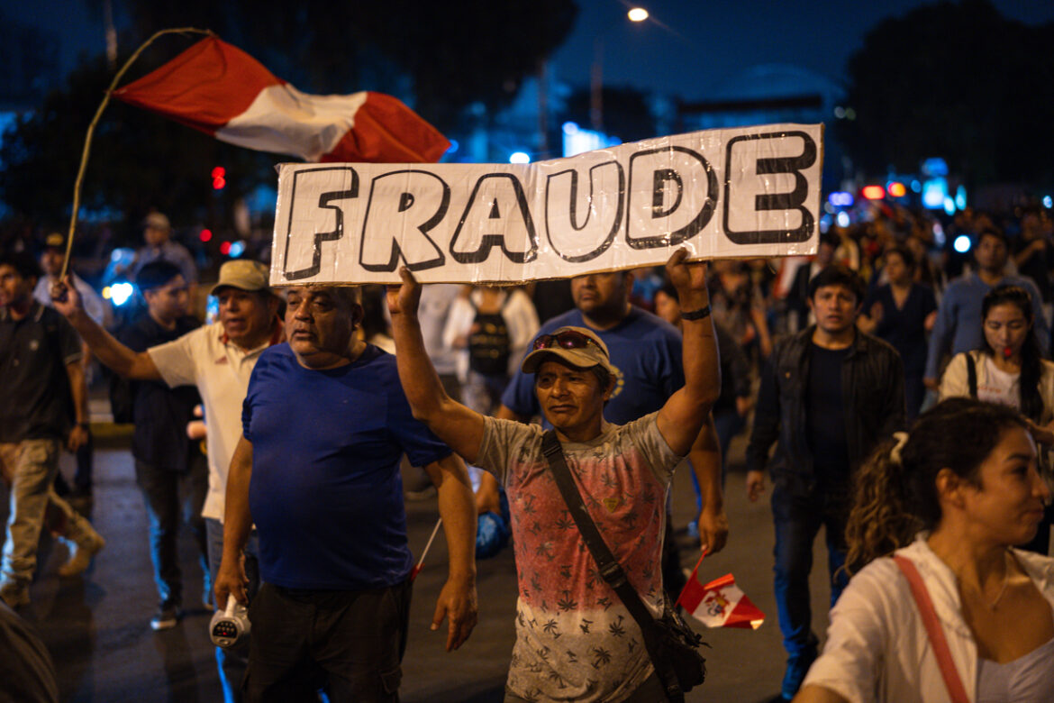 López Aliaga desconoce resultados y llama a “insurgencia civil” en Perú