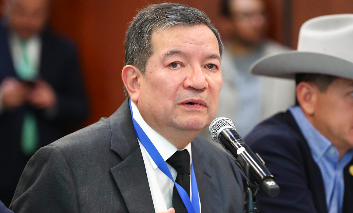 Senado ratifica a Alfredo Navarrete como vocal del IPAB hasta 2029