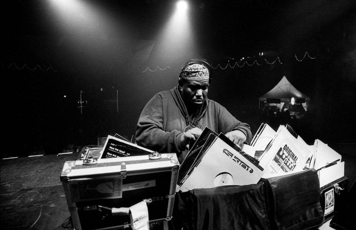 Fallecen dos pioneros del hip hop: Afrika Bambaataa por cáncer y Mike Dee asesinado