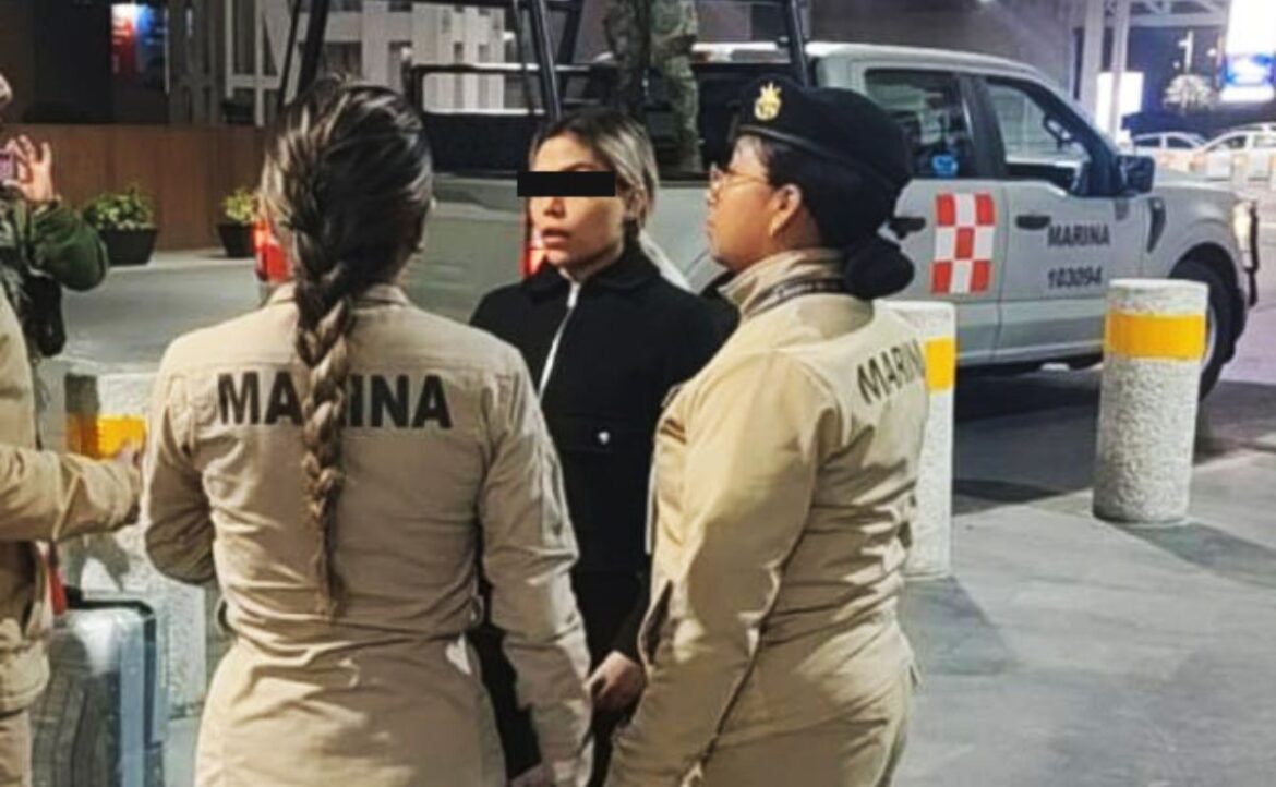 Detienen en el AICM a mujer colombiana con cocaína oculta en frascos cosméticos