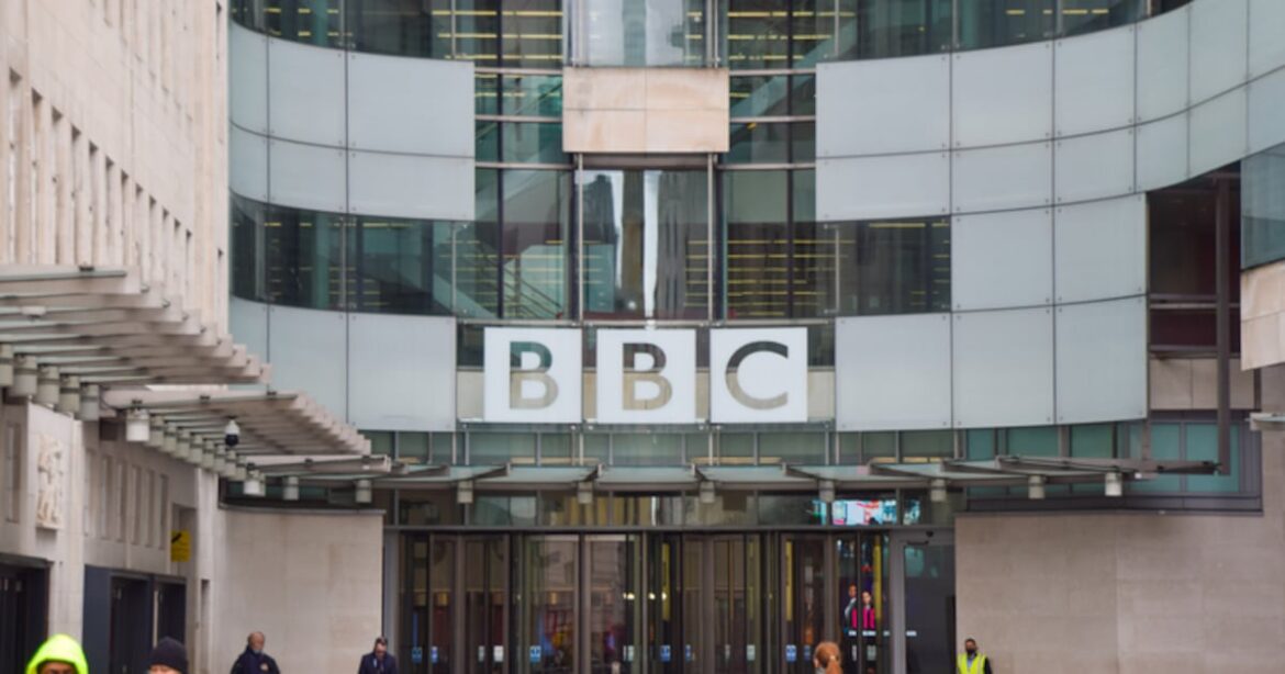 BBC anuncia recorte de 2,000 empleos; es la mayor reducción en 15 años
