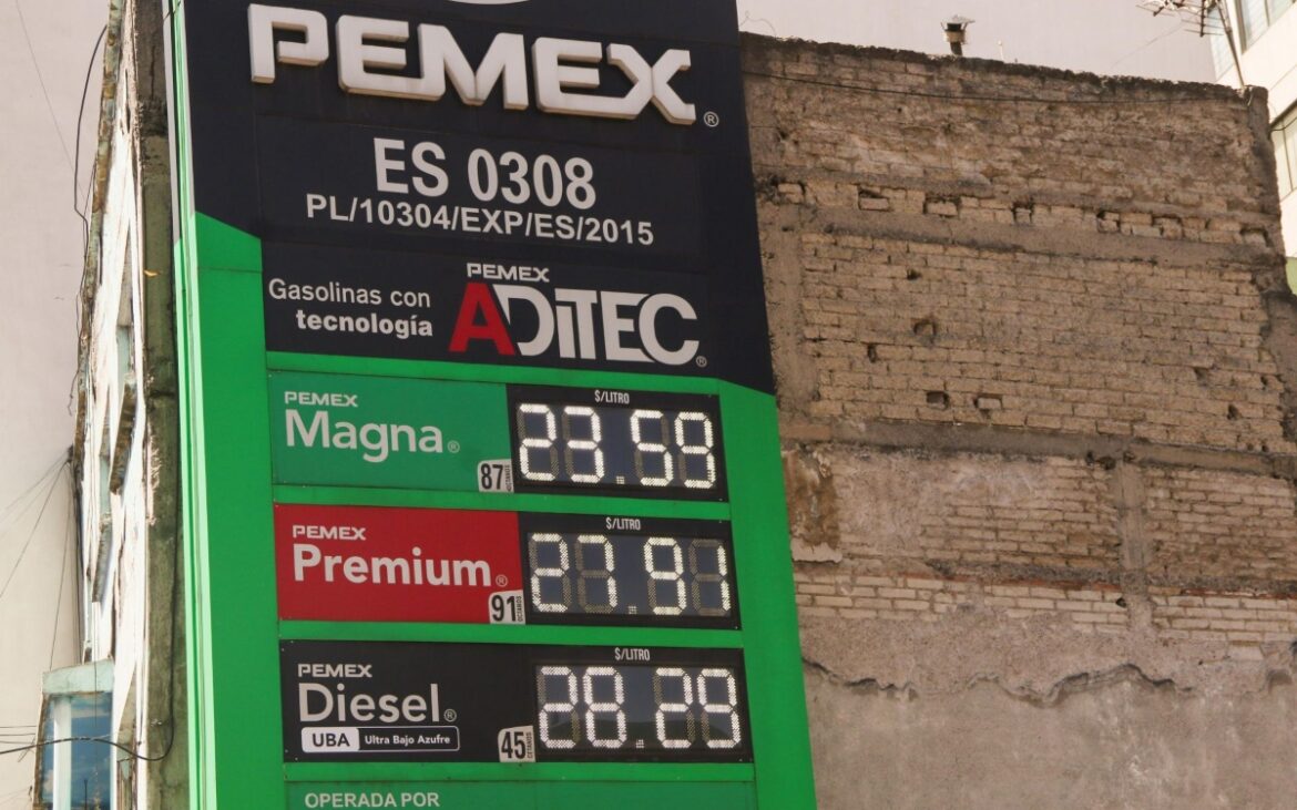 Pemex aumenta producción de gasolinas y diésel en febrero; Sheinbaum analiza destino de combustible decomisado