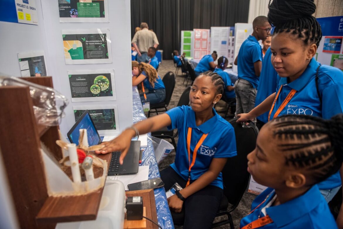 Sarkozy reitera inocencia; Zelenskiy y Rubio se acusan mutuamente