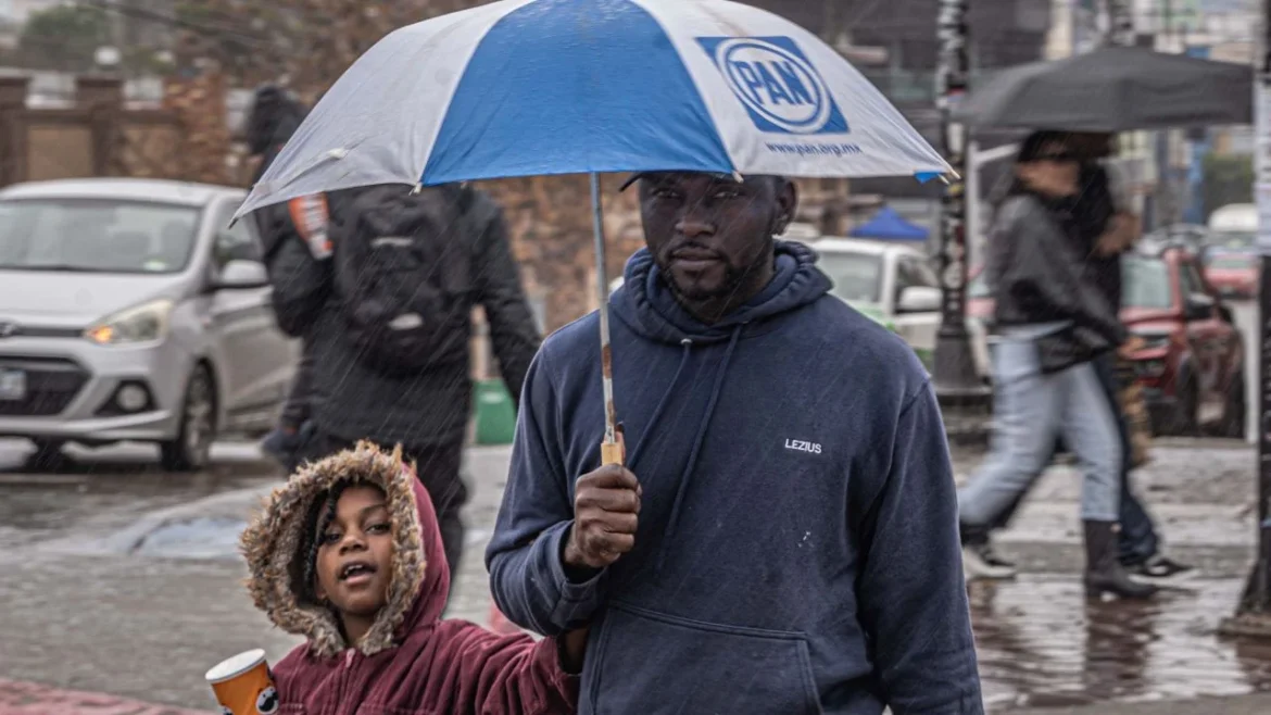 Frente frío 43 provoca lluvias intensas en el sur y descenso de temperaturas; alerta por incendios en Baja California