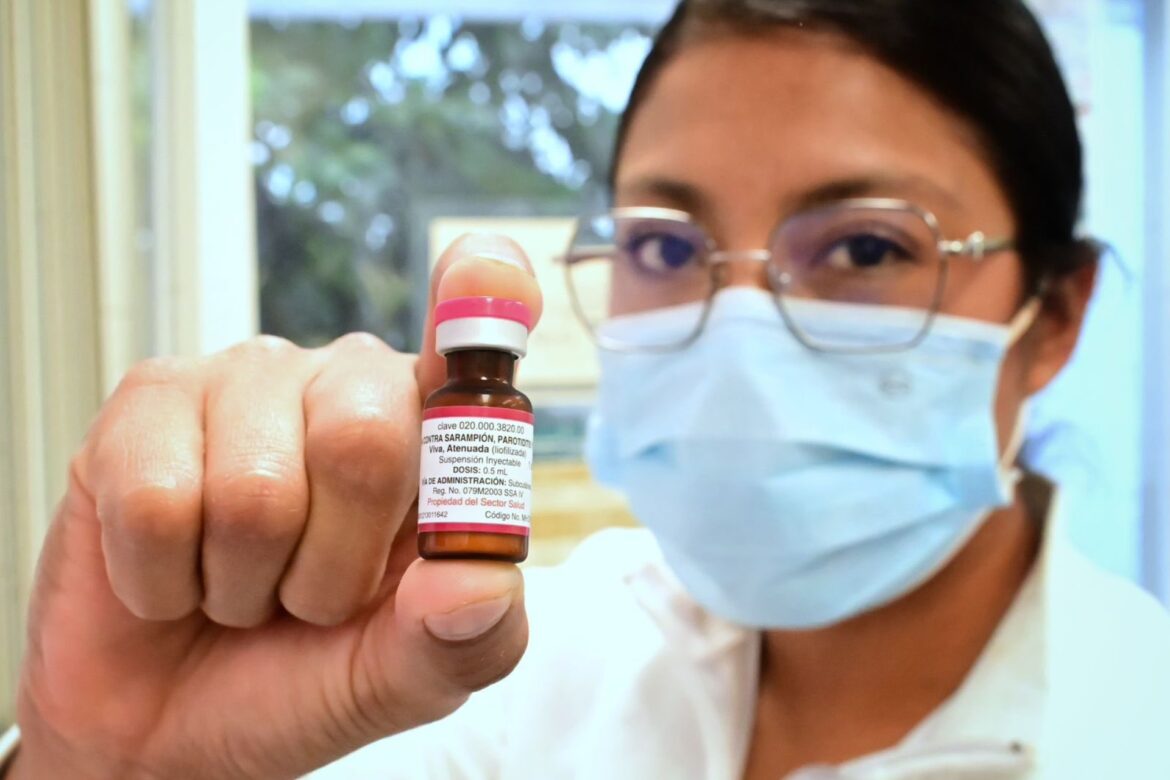 Casos de sarampión en México bajan tras vacunación masiva