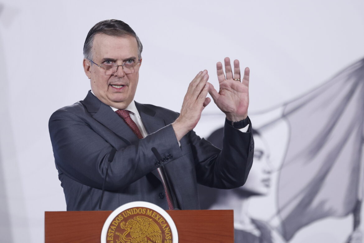 Marcelo Ebrard niega abuso por estancia de su hijo en embajada de Reino Unido