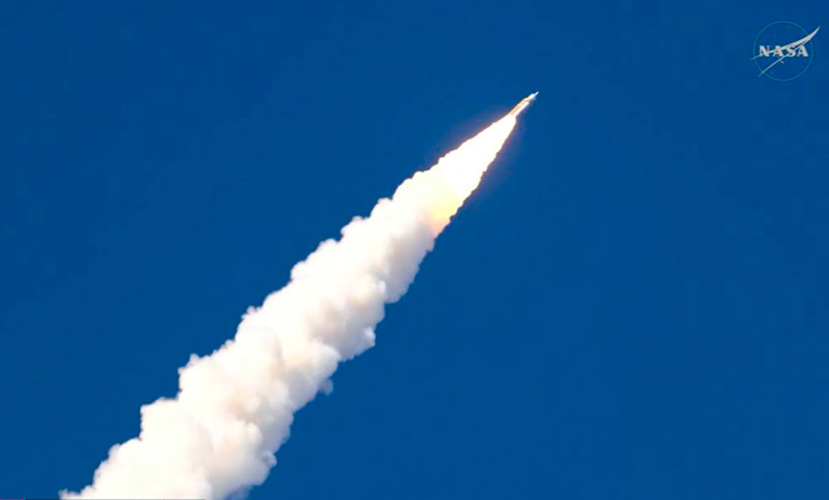 NASA lanza Artemis II, primera misión tripulada a órbita lunar en más de 50 años