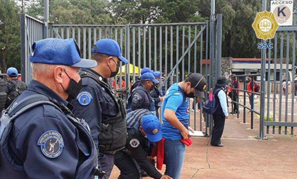 Pumas vence 3-1 a Mazatlán en partido marcado por el debut de la árbitra Katia Itzel García y expulsión de Sergio Bueno