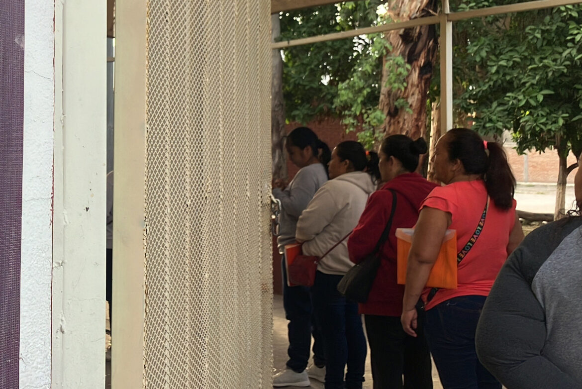 Entrega de tarjetas de Beca Rita Cetina para primaria será del 18 de mayo al 31 de julio