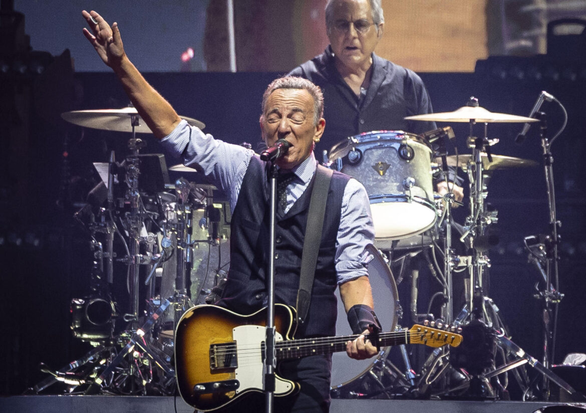 Trump pide boicotear a Bruce Springsteen tras sus críticas; músicos lo defienden