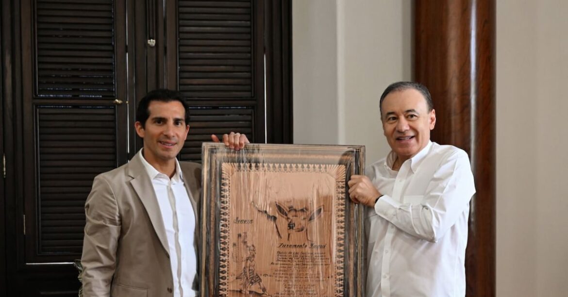 Reporta Durazo resultados de operativos de seguridad y entrega becas en Sonora